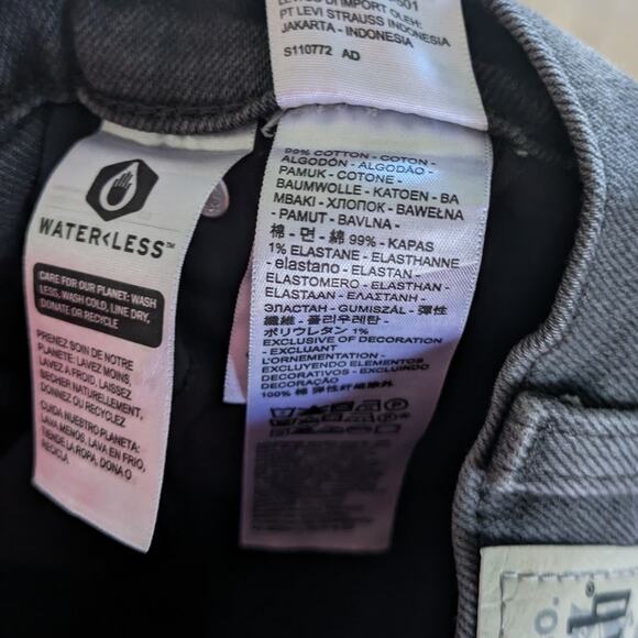 Levi's SilverTab Jeans Womens 27 Black Pants Loose Tapered Faded Denim Tag 26 - Picture 6 of 10